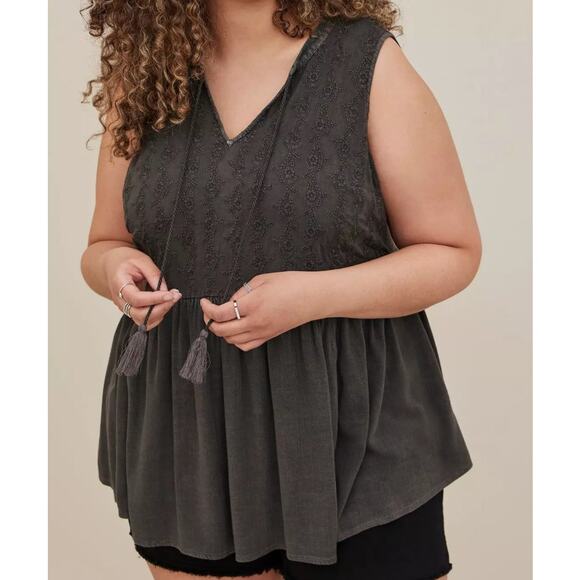 Torrid slub peplum embroidered sleeveless top size 1 in gray - Picture 1 of 8